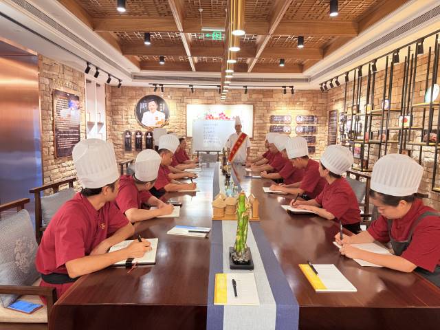 点击新窗口打开