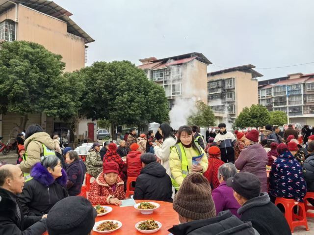 点击新窗口打开